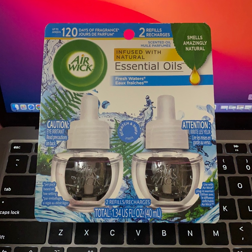 2 Refills of AirWick Essential Oil